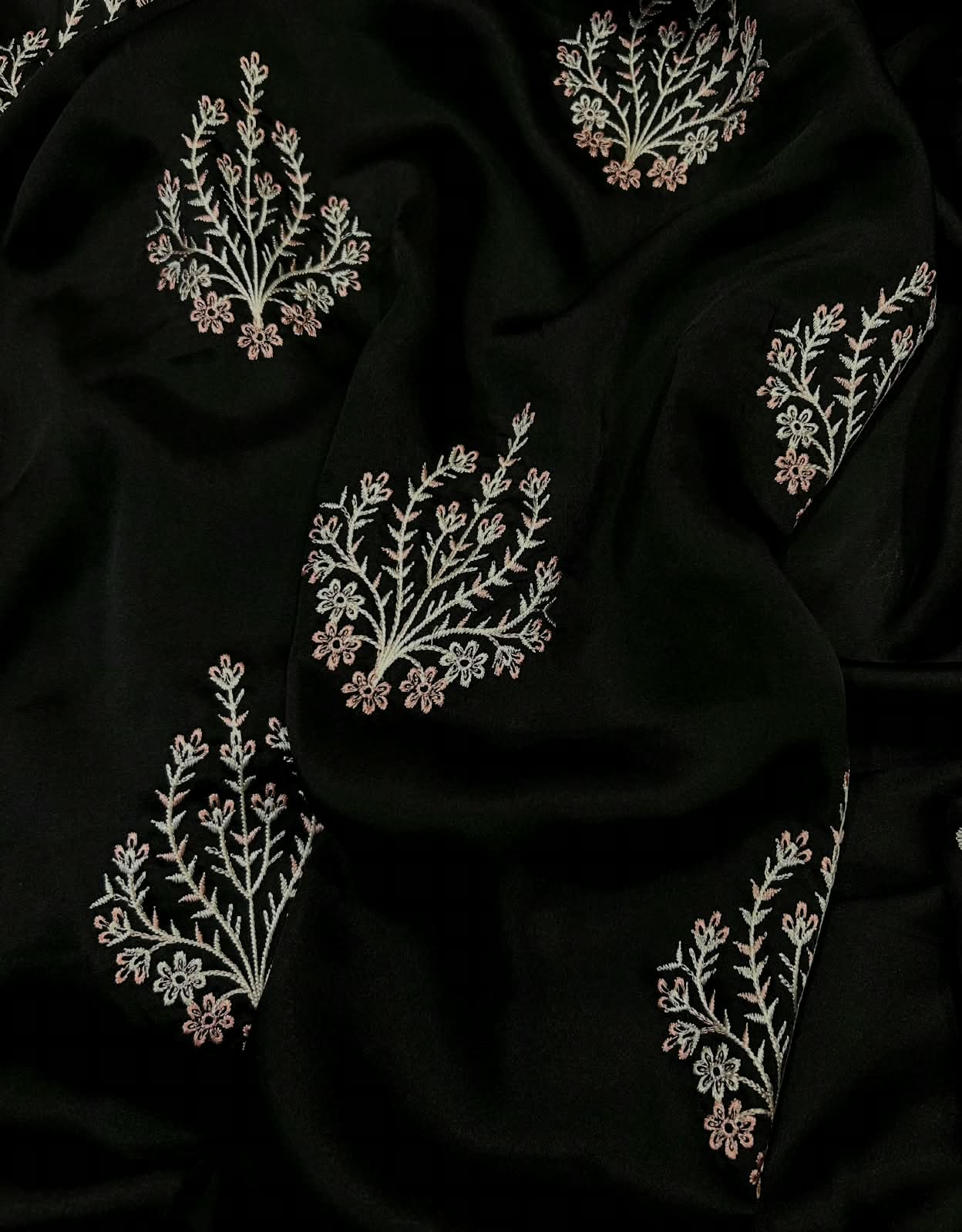 Luxury Embroidered Shamoze Silk 2-Piece Suit –
