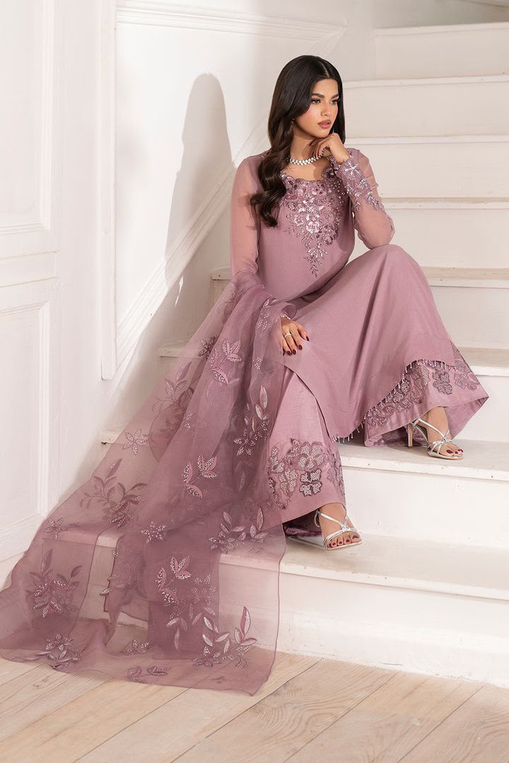 Iznik Master Replica – Heavy Embroidered Chiffon 3-Piece Suit (Adda Work)